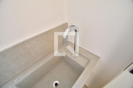 Casa de condomínio à venda com 139m², 3 quartos e 2 vagasLavabo