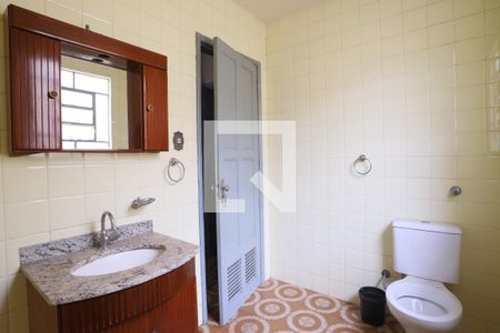 Casa à venda com 150m², 3 quartos e 2 vagasBanheiro 1