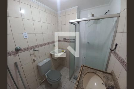 Banheiro de apartamento para alugar com 1 quarto, 30m² em Centro, São Vicente