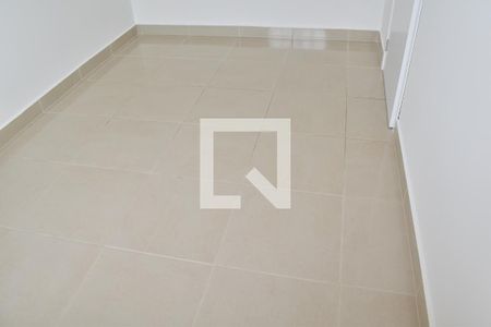 Quarto de kitnet/studio para alugar com 1 quarto, 38m² em Novo Mundo, Curitiba