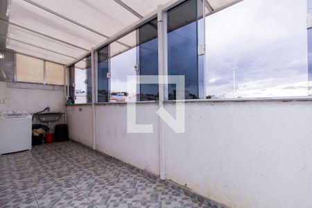 Apartamento à venda com 60m², 3 quartos e 1 vagaÁrea de Serviço