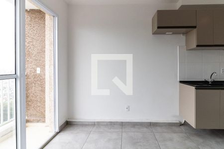 Sala de apartamento para alugar com 1 quarto, 29m² em Parque Bristol, São Paulo