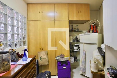 Casa à venda com 400m², 4 quartos e 2 vagasQuarto de Serviço