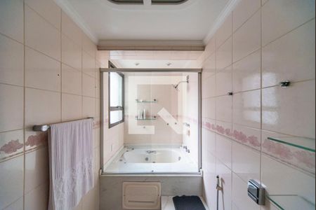 Apartamento à venda com 400m², 4 quartos e 8 vagasBanheiro do Quarto 3