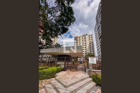 Apartamento à venda com 400m², 4 quartos e 8 vagasFachada e portaria