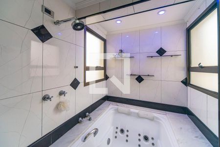 Apartamento à venda com 400m², 4 quartos e 8 vagasBanheiro do Quarto 4