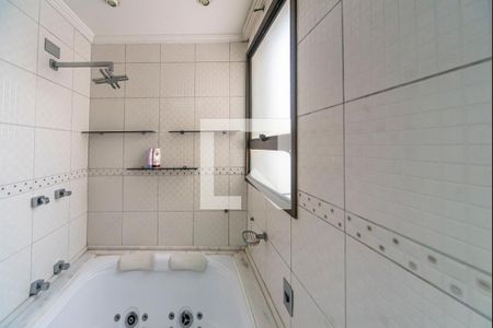 Apartamento à venda com 400m², 4 quartos e 8 vagasBanheiro do Quarto 2