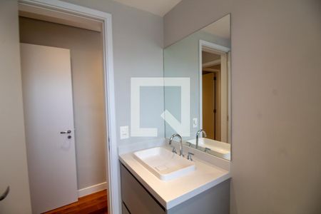 Apartamento à venda com 83m², 3 quartos e 2 vagas Apartamento à venda com 83m², 3 quartos e 2 vagasBanheiro da Suíte