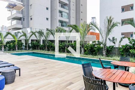 Apartamento à venda com 83m², 3 quartos e 2 vagas Apartamento à venda com 83m², 3 quartos e 2 vagasÁrea comum - Piscina