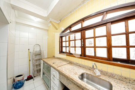 Casa à venda com 100m², 3 quartos e 2 vagas Casa à venda com 100m², 3 quartos e 2 vagasCozinha
