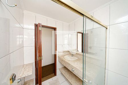 Casa à venda com 100m², 3 quartos e 2 vagas Casa à venda com 100m², 3 quartos e 2 vagasBanheiro