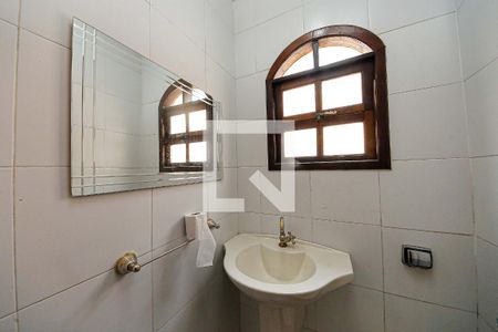 Casa à venda com 100m², 3 quartos e 2 vagas Casa à venda com 100m², 3 quartos e 2 vagasLavabo