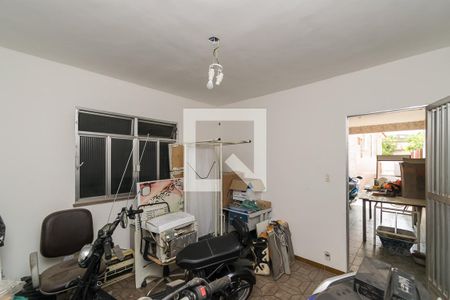Casa à venda com 200m², 3 quartos e 5 vagasQuarto de Serviço