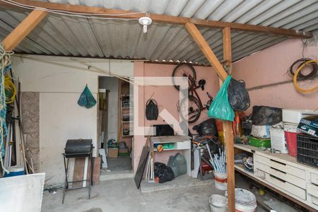 Casa à venda com 200m², 3 quartos e 5 vagasQuintal - Almoxarifado