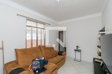 Sala de casa à venda com 3 quartos, 200m² em Olaria, Rio de Janeiro