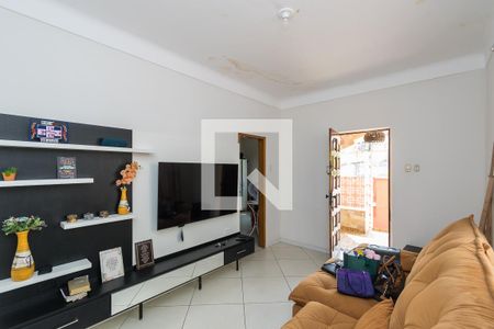 Sala de casa à venda com 3 quartos, 200m² em Olaria, Rio de Janeiro