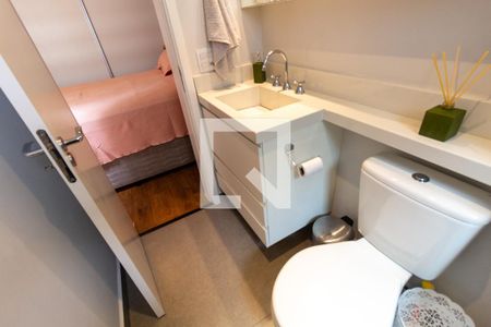 Apartamento à venda com 69m², 2 quartos e 1 vaga Apartamento à venda com 69m², 2 quartos e 1 vagaBanheiro da Suíte