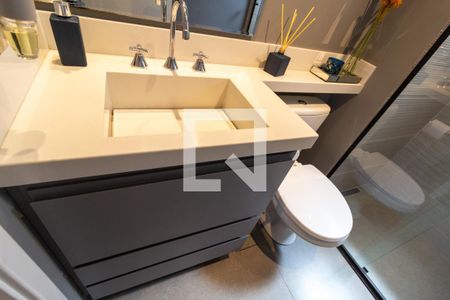 Apartamento à venda com 69m², 2 quartos e 1 vaga Apartamento à venda com 69m², 2 quartos e 1 vagaBanheiro do Corredor
