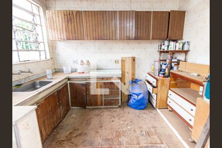 Casa à venda com 240m², 4 quartos e 1 vagaCozinha