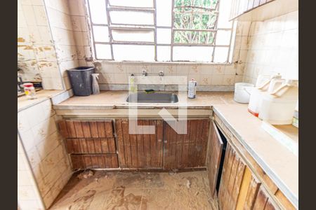 Casa à venda com 240m², 4 quartos e 1 vagaCozinha