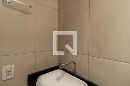 Casa de condomínio à venda com 92m², 3 quartos e 2 vagasBanheiro