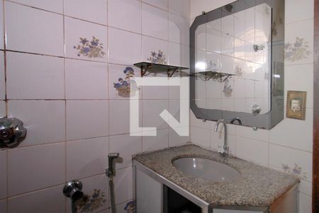 Casa à venda com 360m², 5 quartos e 5 vagasCasa 2 - Banheiro