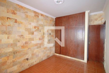 Casa à venda com 360m², 5 quartos e 5 vagasCasa 2 - Quarto 1