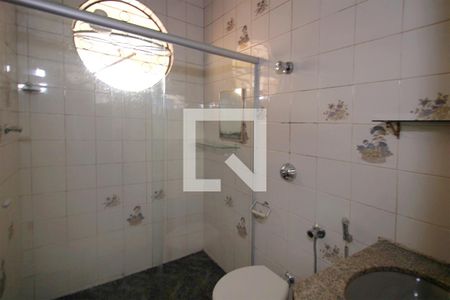 Casa à venda com 360m², 5 quartos e 5 vagasCasa 2 - Banheiro