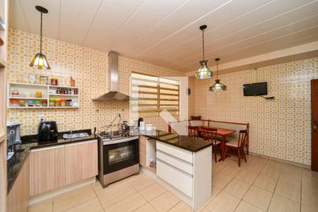 Casa à venda com 423m², 5 quartos e 3 vagasCozinha