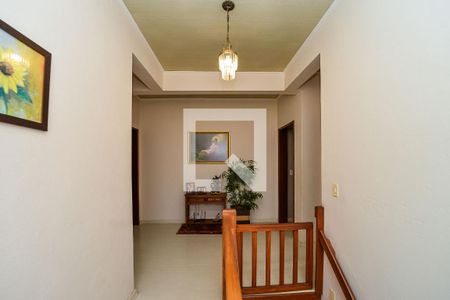 Casa à venda com 423m², 5 quartos e 3 vagasHall entre as suítes