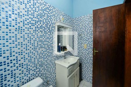 Casa à venda com 423m², 5 quartos e 3 vagasBanheiro da Suíte 2