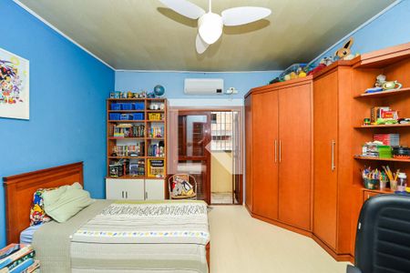 Casa à venda com 423m², 5 quartos e 3 vagasSuíte 2