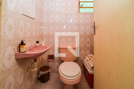 Casa à venda com 423m², 5 quartos e 3 vagasBanheiro de serviço