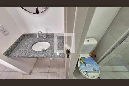 Banheiro de apartamento para alugar com 1 quarto, 30m² em Várzea da Barra Funda, São Paulo