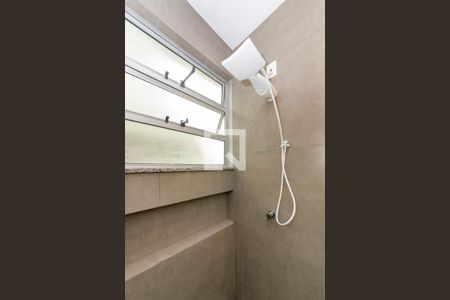 Apartamento à venda com 80m², 3 quartos e 1 vaga Apartamento à venda com 80m², 3 quartos e 1 vagaBanheiro Social