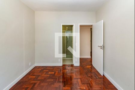 Apartamento à venda com 80m², 3 quartos e 1 vaga Apartamento à venda com 80m², 3 quartos e 1 vagaSuíte