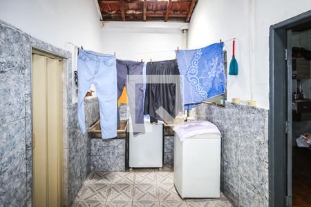 Casa à venda com 181m², 3 quartos e 6 vagas Casa à venda com 181m², 3 quartos e 6 vagasCasa 1: Área de Serviço