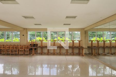 Apartamento à venda com 47m², 1 quarto e sem vagaÁrea comum - Salão de festas