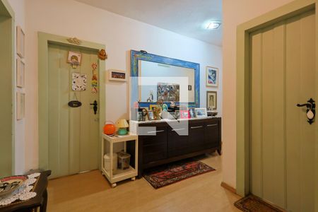 Casa de condomínio à venda com 400m², 3 quartos e 4 vagas Casa de condomínio à venda com 400m², 3 quartos e 4 vagasCorredor dos Quartos