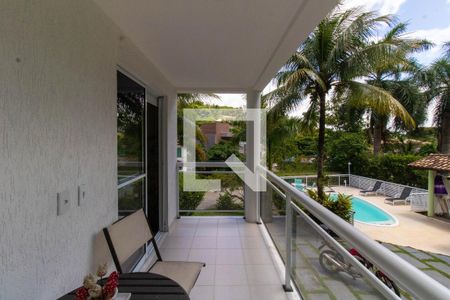 Casa de condomínio à venda com 250m², 4 quartos e 5 vagasVaranda do Quarto