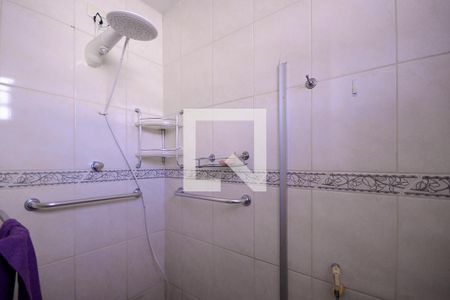 Casa à venda com 250m², 3 quartos e 11 vagasBanheiro do Quarto 2