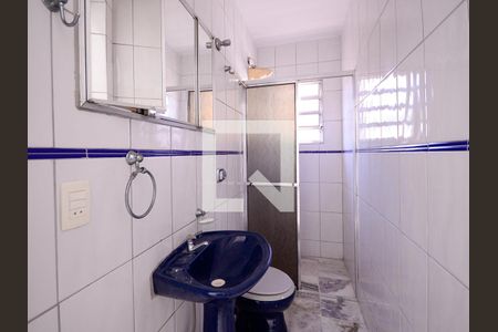 Casa à venda com 250m², 3 quartos e 11 vagasEdicula - Banheiro 