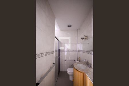 Casa à venda com 250m², 3 quartos e 11 vagasBanheiro do Quarto 1 