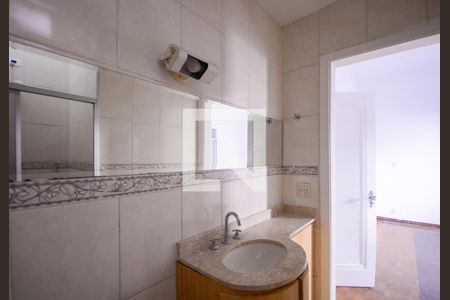 Casa à venda com 250m², 3 quartos e 11 vagasBanheiro do Quarto 1 