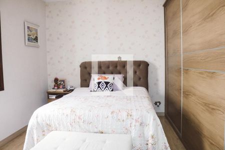 Casa à venda com 450m², 4 quartos e 5 vagas Casa à venda com 450m², 4 quartos e 5 vagasQuarto 2