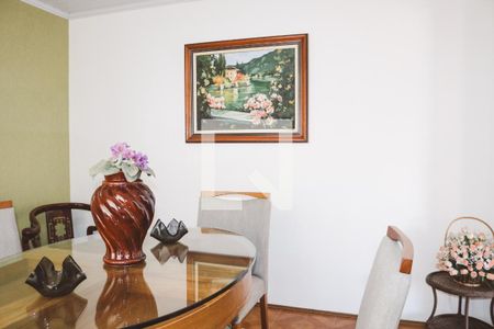 Casa à venda com 450m², 4 quartos e 5 vagas Casa à venda com 450m², 4 quartos e 5 vagasSala de Jantar