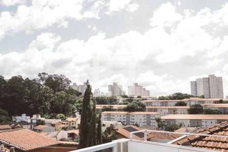 Casa à venda com 450m², 4 quartos e 5 vagas Casa à venda com 450m², 4 quartos e 5 vagasVaranda