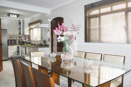 Casa à venda com 450m², 4 quartos e 5 vagas Casa à venda com 450m², 4 quartos e 5 vagasCozinha