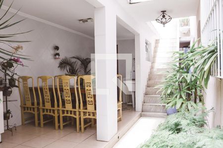 Casa à venda com 450m², 4 quartos e 5 vagas Casa à venda com 450m², 4 quartos e 5 vagasChurrasqueira
