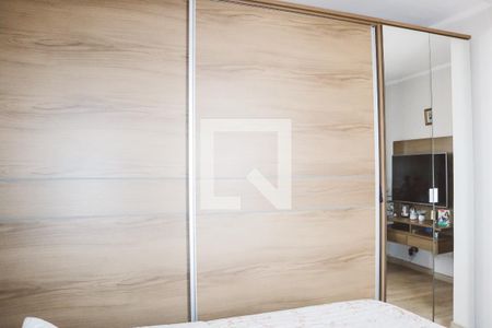 Casa à venda com 450m², 4 quartos e 5 vagas Casa à venda com 450m², 4 quartos e 5 vagasQuarto 2